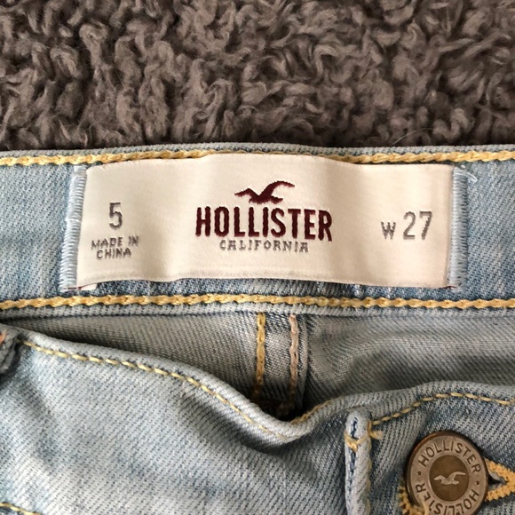 Hollister light-wash denim shorts - Picture 3 of 3